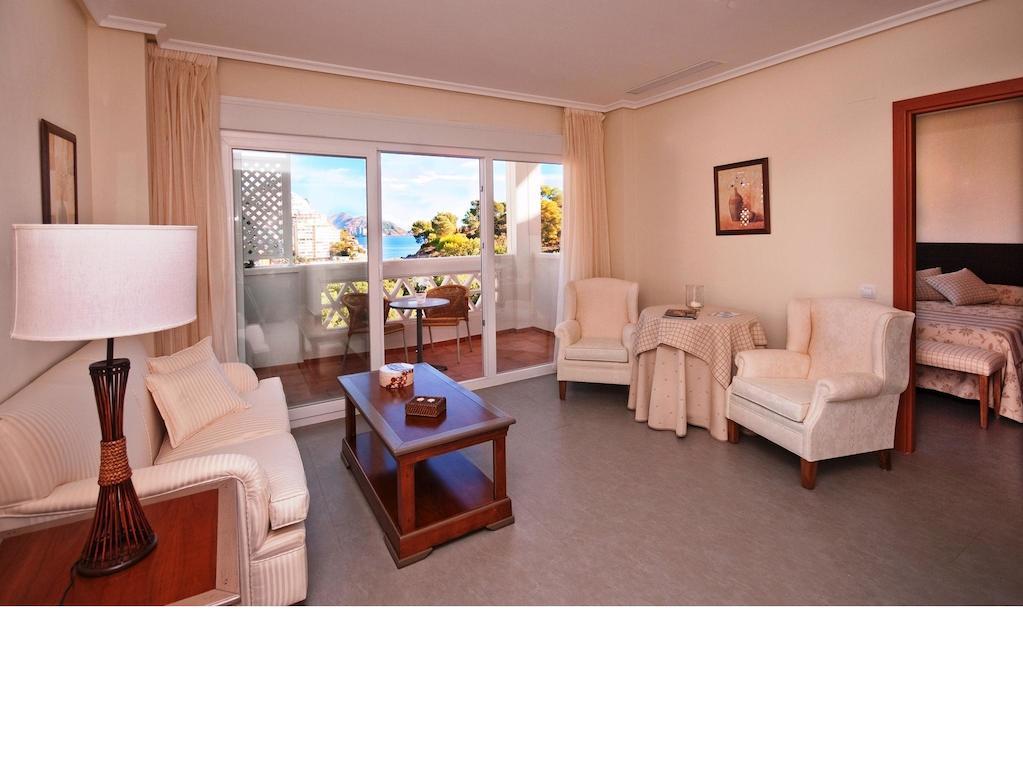 Ballesol Costablanca Senior Resort Mayores De 55 Anos Cala de Finestrat Rom bilde